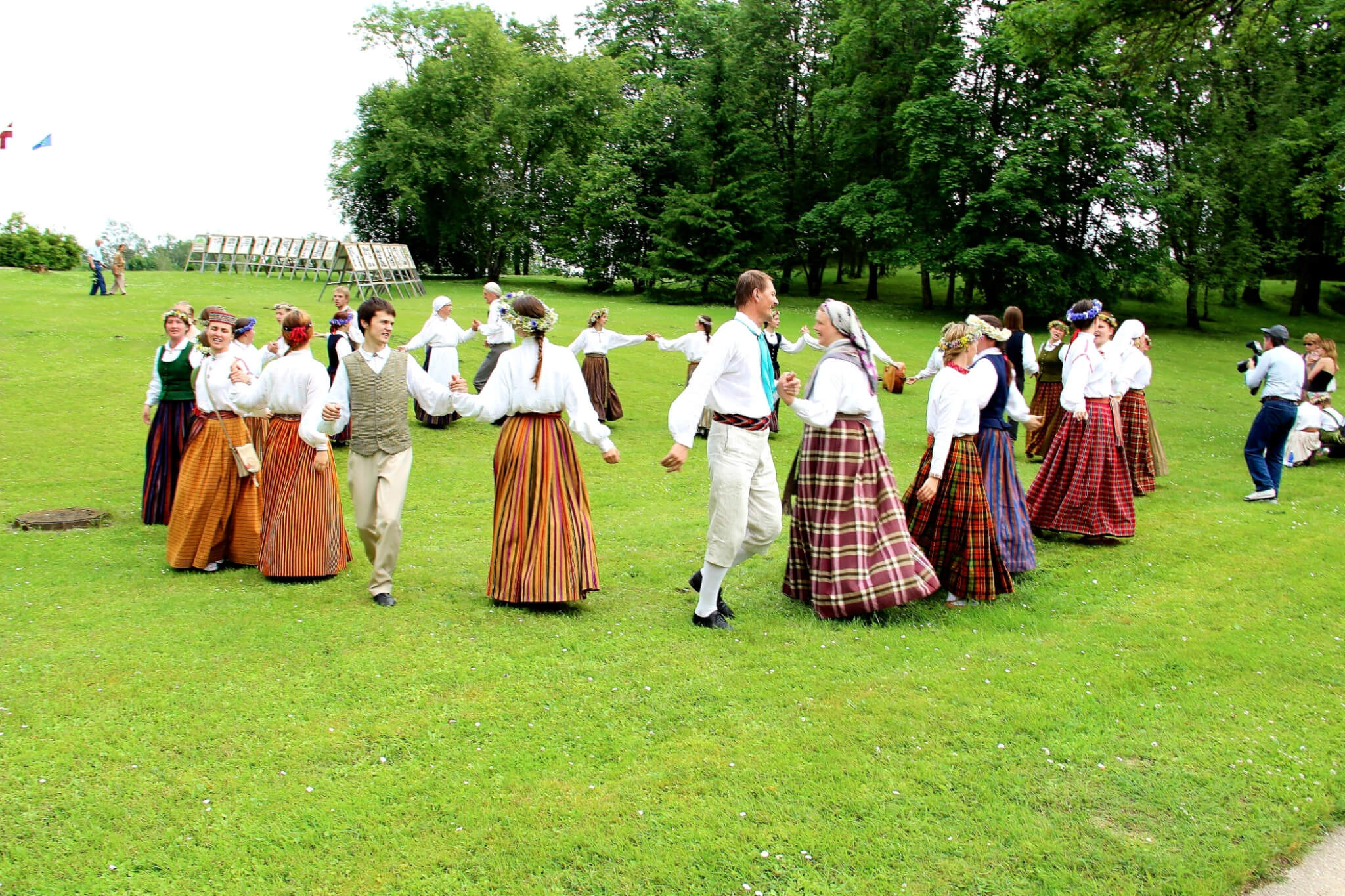 Folkloras kopa Dandari dejo